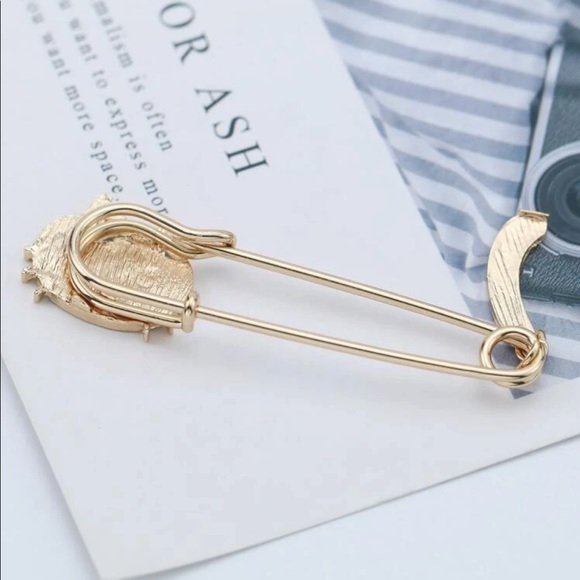 Cat Safety Pin Brooch - Picture 3 of 5
